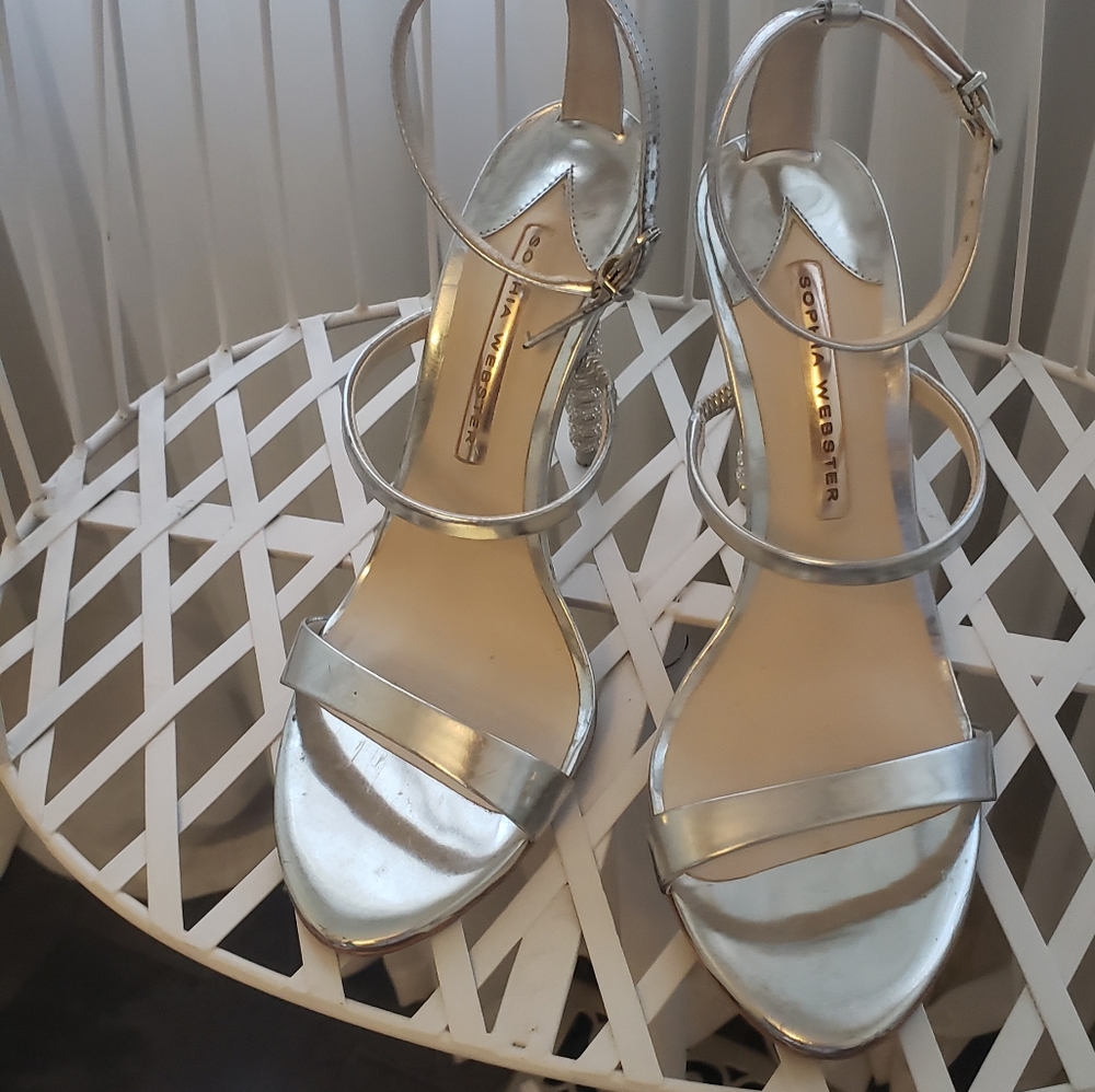❤️❤️ SOLD ❤️❤ New Sophia Webster silver sandals